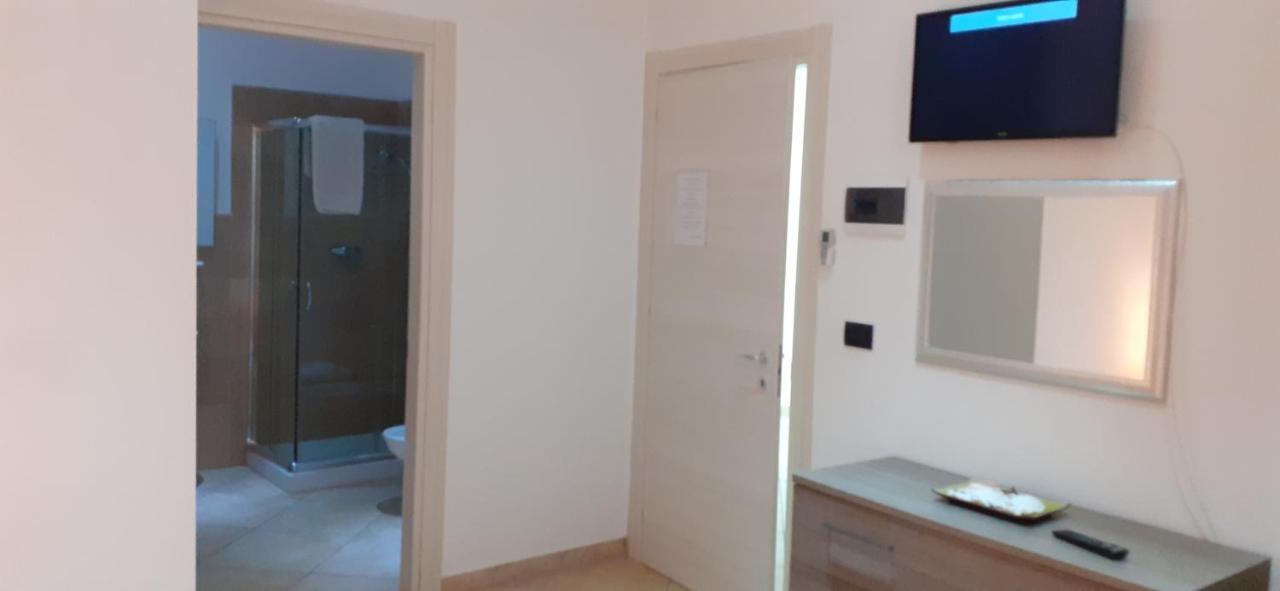 Da Rocco B&B Sant Isidoro  Exterior photo